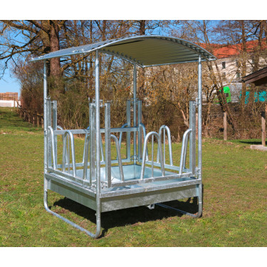 Kvadratni krmilnik za govedo in konje 1,5 × 1,5 × 2,4 m